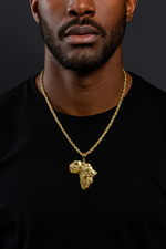 Pingente Mapa Africano Banhado a Ouro com Corrente 60cm