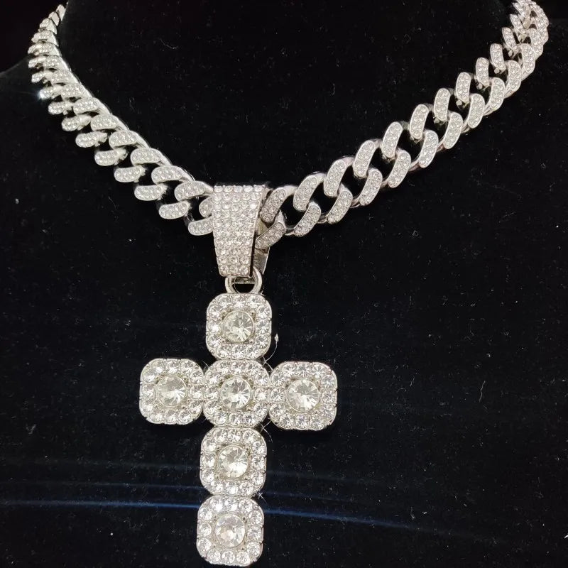 Hip Hop Praça Cruz Colar de Pingente para Homens e Mulheres, 13mm Corrente Cubana, Iced Out Bling Colares, Moda Charme Jóias, Novo