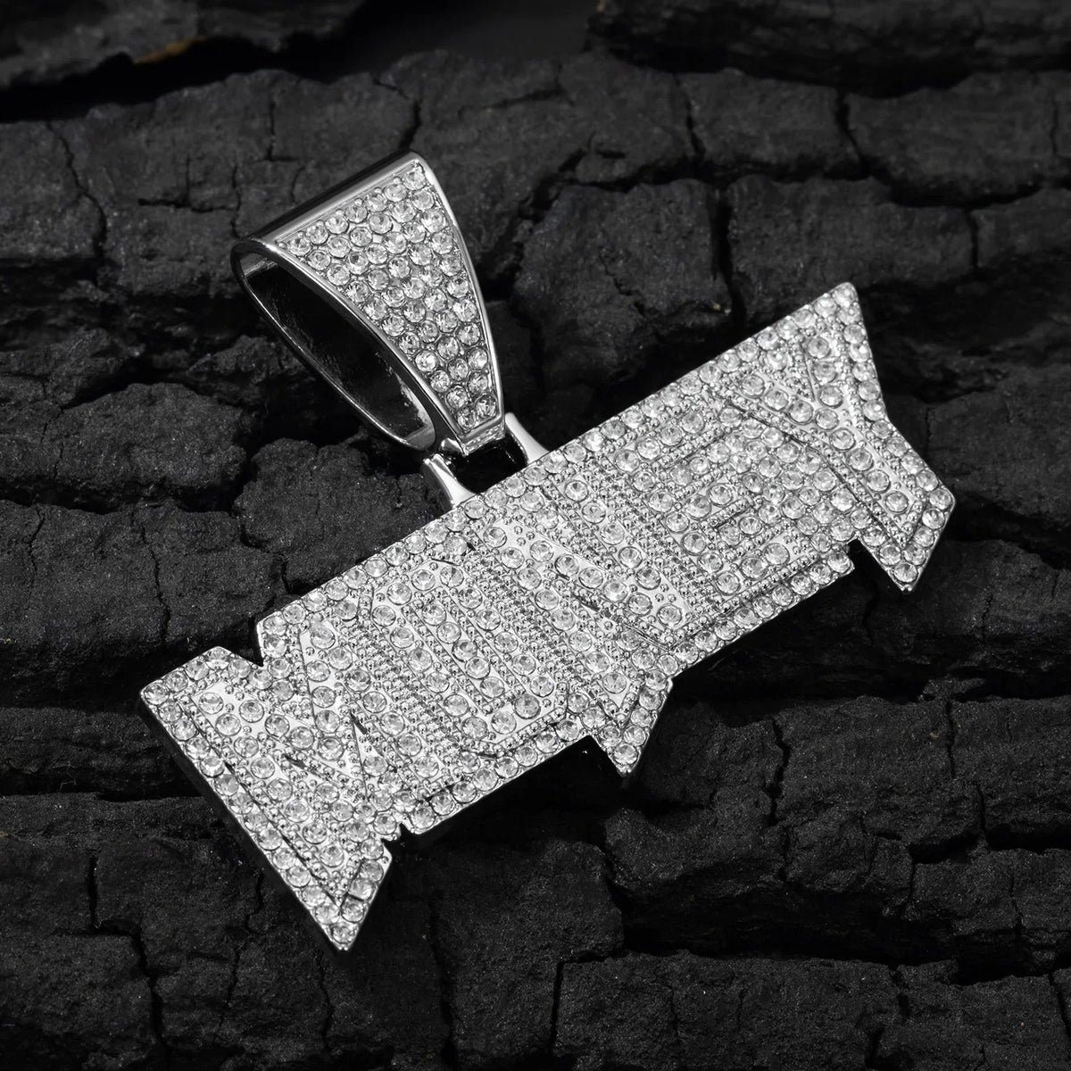 Colar com pingente de letra de dinheiro de hip-hop gelado - corrente grande de strass de liga, joias de declaração em negrito