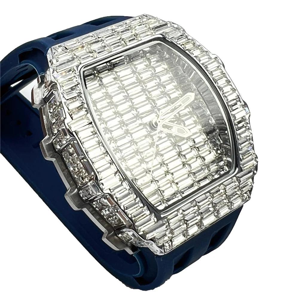 Relógio Cravejado com Pulseira de Borracha