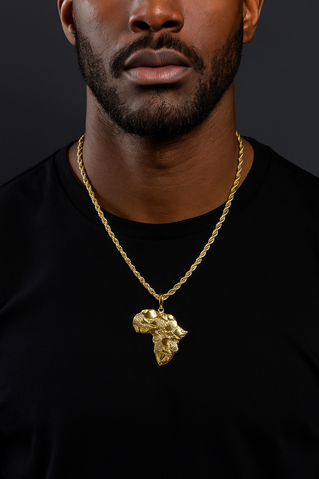 Pingente Mapa Africano Banhado a Ouro com Corrente 60cm