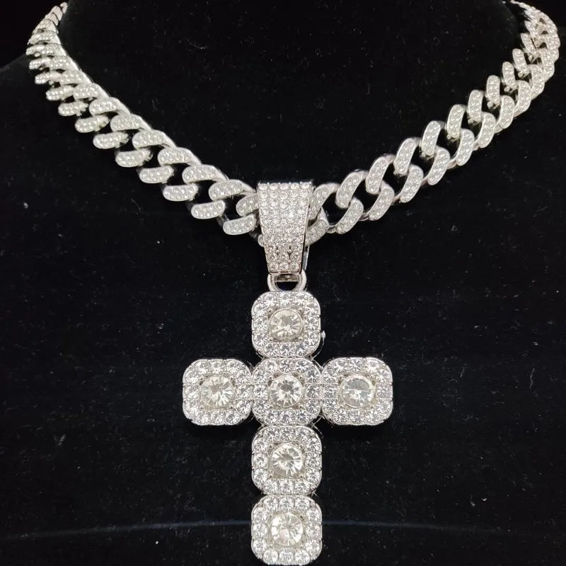 Hip Hop Praça Cruz Colar de Pingente para Homens e Mulheres, 13mm Corrente Cubana, Iced Out Bling Colares, Moda Charme Jóias, Novo