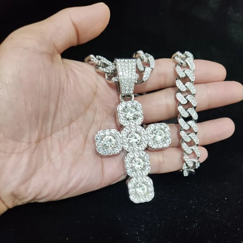 Hip Hop Praça Cruz Colar de Pingente para Homens e Mulheres, 13mm Corrente Cubana, Iced Out Bling Colares, Moda Charme Jóias, Novo